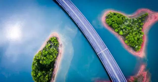 中国最新水上公路视频,中国首条水上公路视频