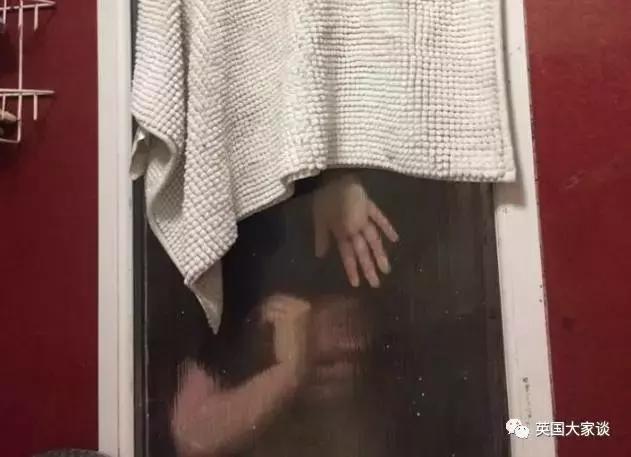 女白领醉酒后回家,28岁女孩深夜醉酒