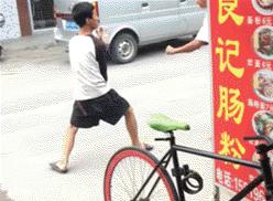 右边的女生,右边的女孩