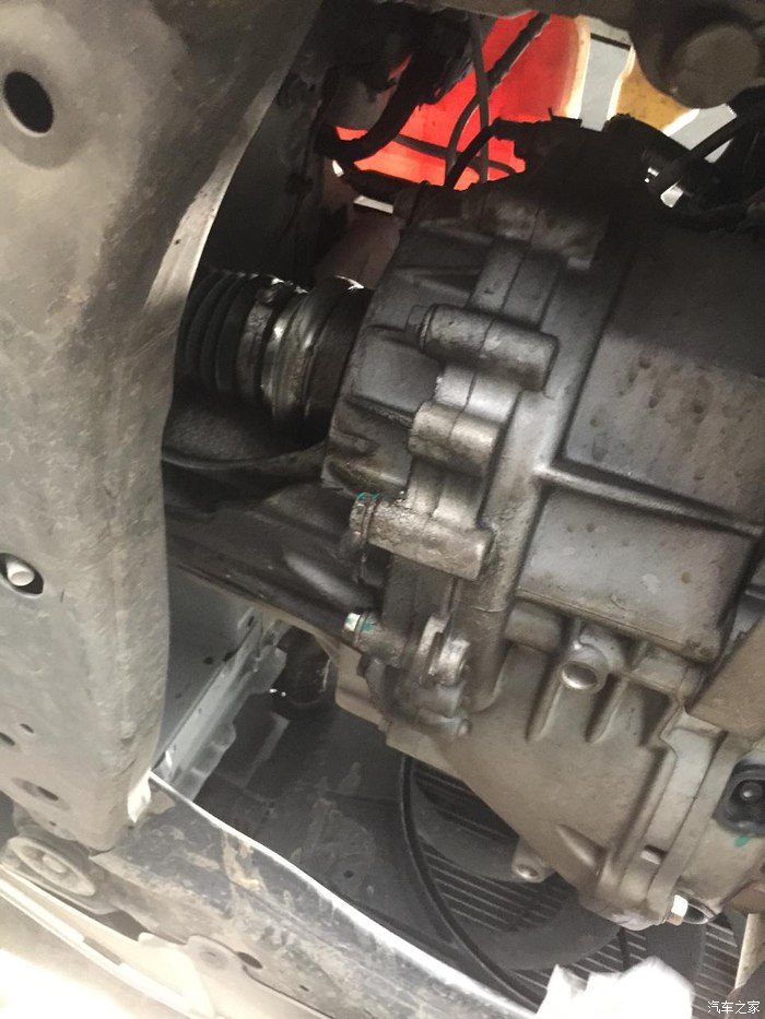 抖动厉害与机油有关吗,发动机抖动漏油什么原因