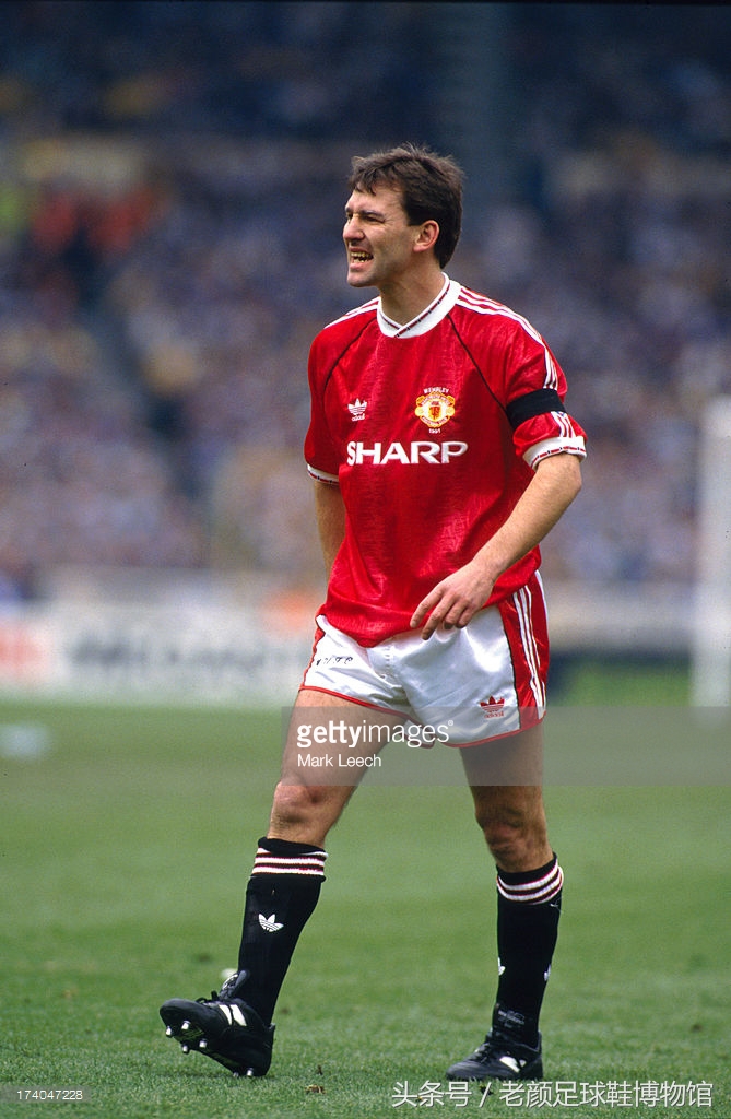 专业的足球鞋有哪几个品牌,曾经的足球鞋知名品牌有哪些