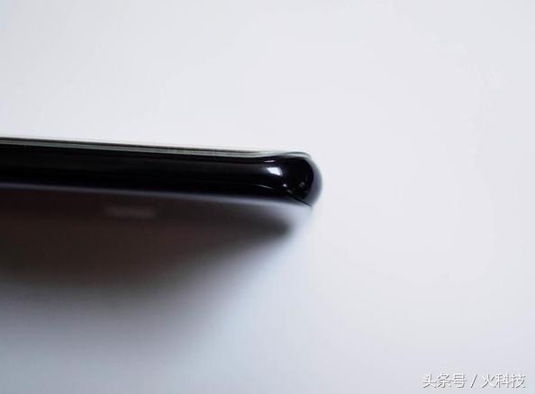 苹果贴全面屏膜还是半屏膜好,全面屏手机贴什么膜好