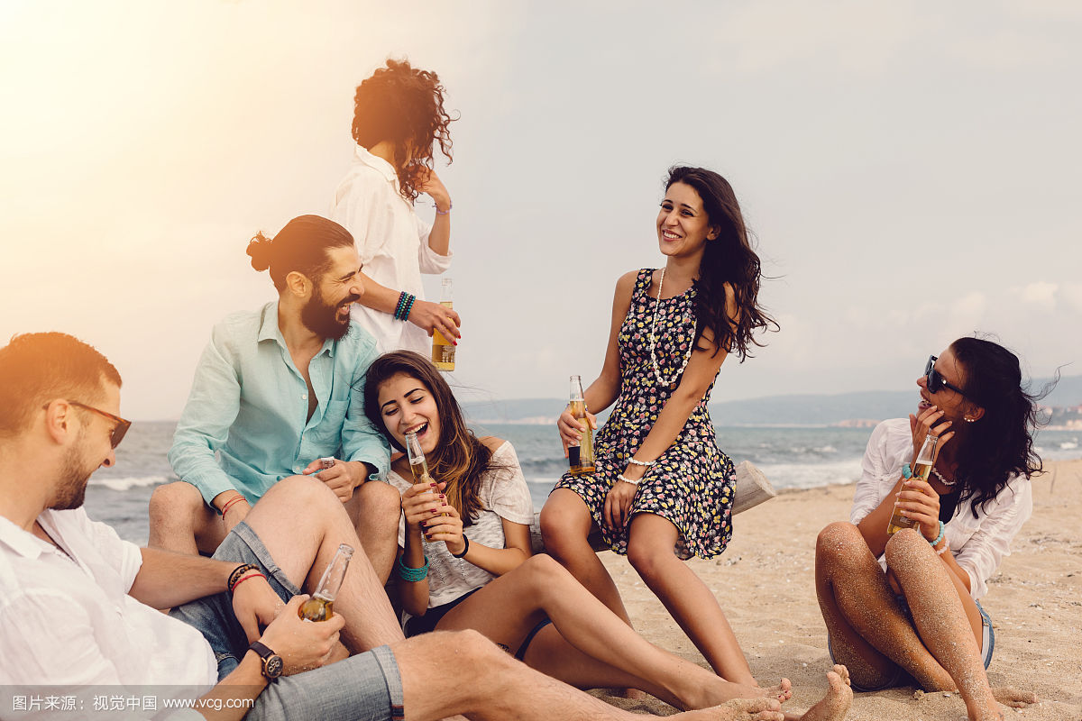 谈朋友要用心交往,真正的朋友相处不防备聊天无顾忌