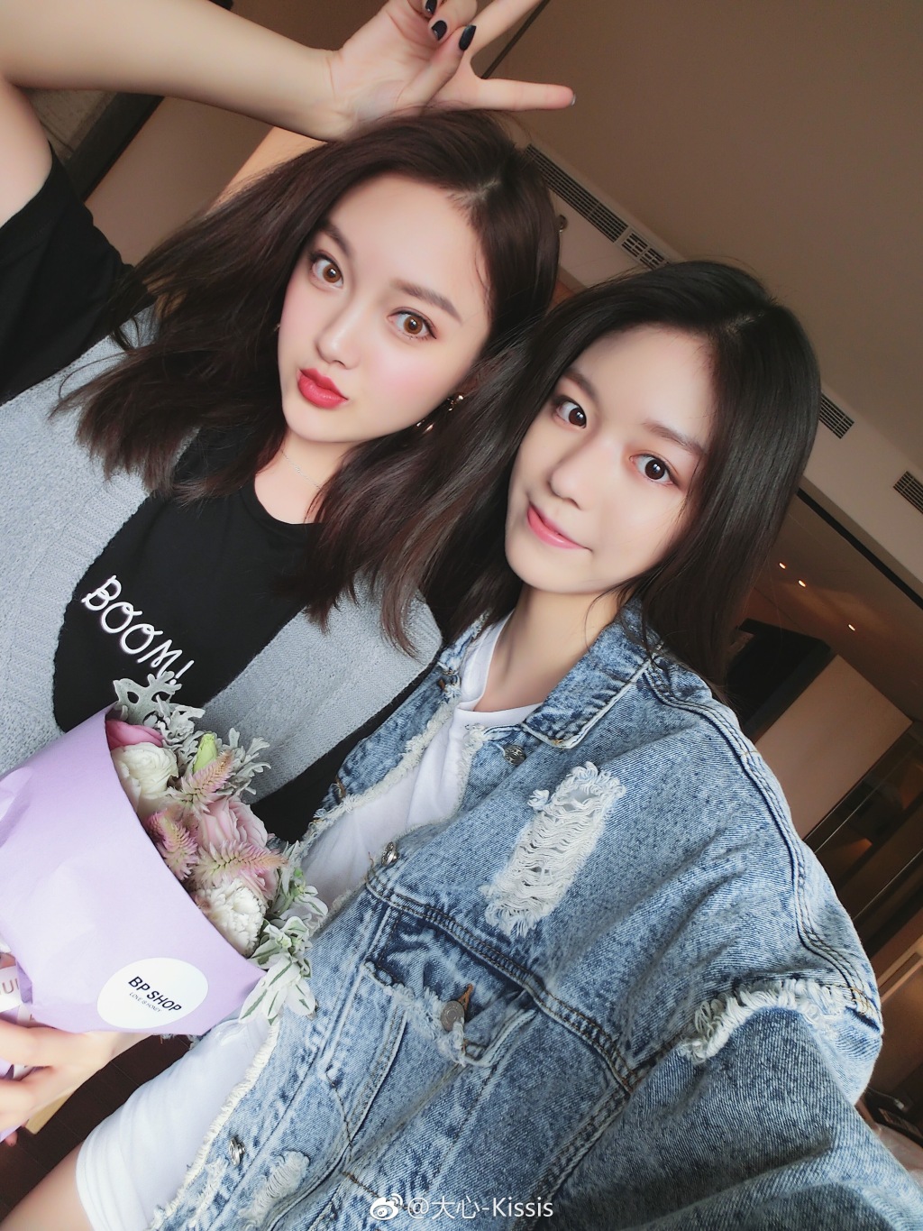 17岁身家百亿，颜值秒杀一众女星的她，用的竟然是这些化妆品？