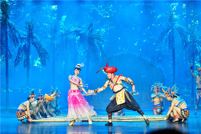 三亚宋城千古情两日游,三亚宋城千古情能容纳多少人