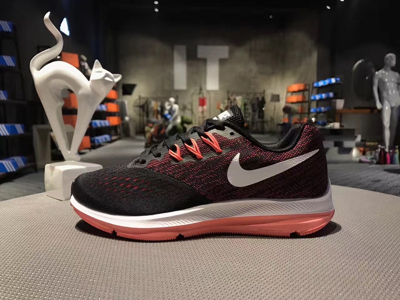 nike登月跑鞋适合跑步吗,nike登月鞋适合夏天穿吗