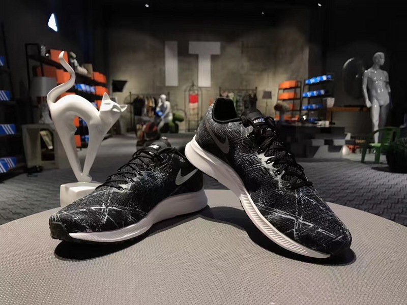 nike登月跑鞋穿搭,nikelegendreact3