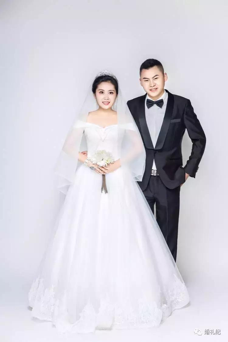 迎宾海报推荐什么风格,迎宾海报什么底色好看