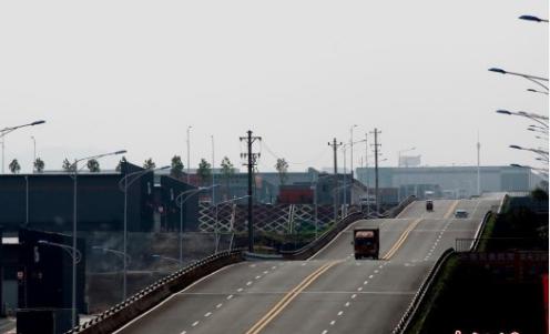 重庆波浪形路视频,重庆波浪形公路照片