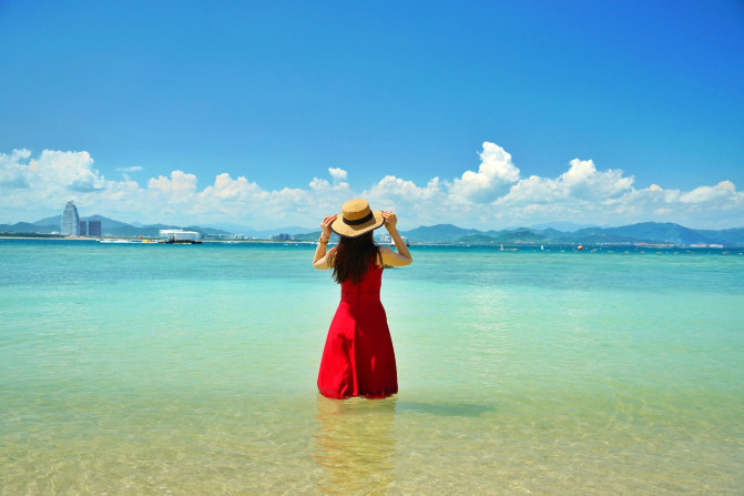 带着宝贝去旅行，遇见三亚遇见海