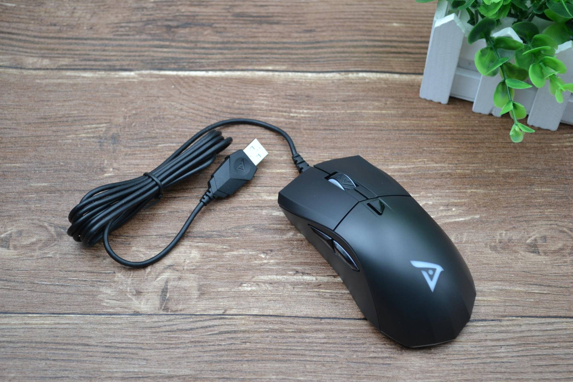 吃鸡神器测评天使之翼,吃鸡神器测评六指