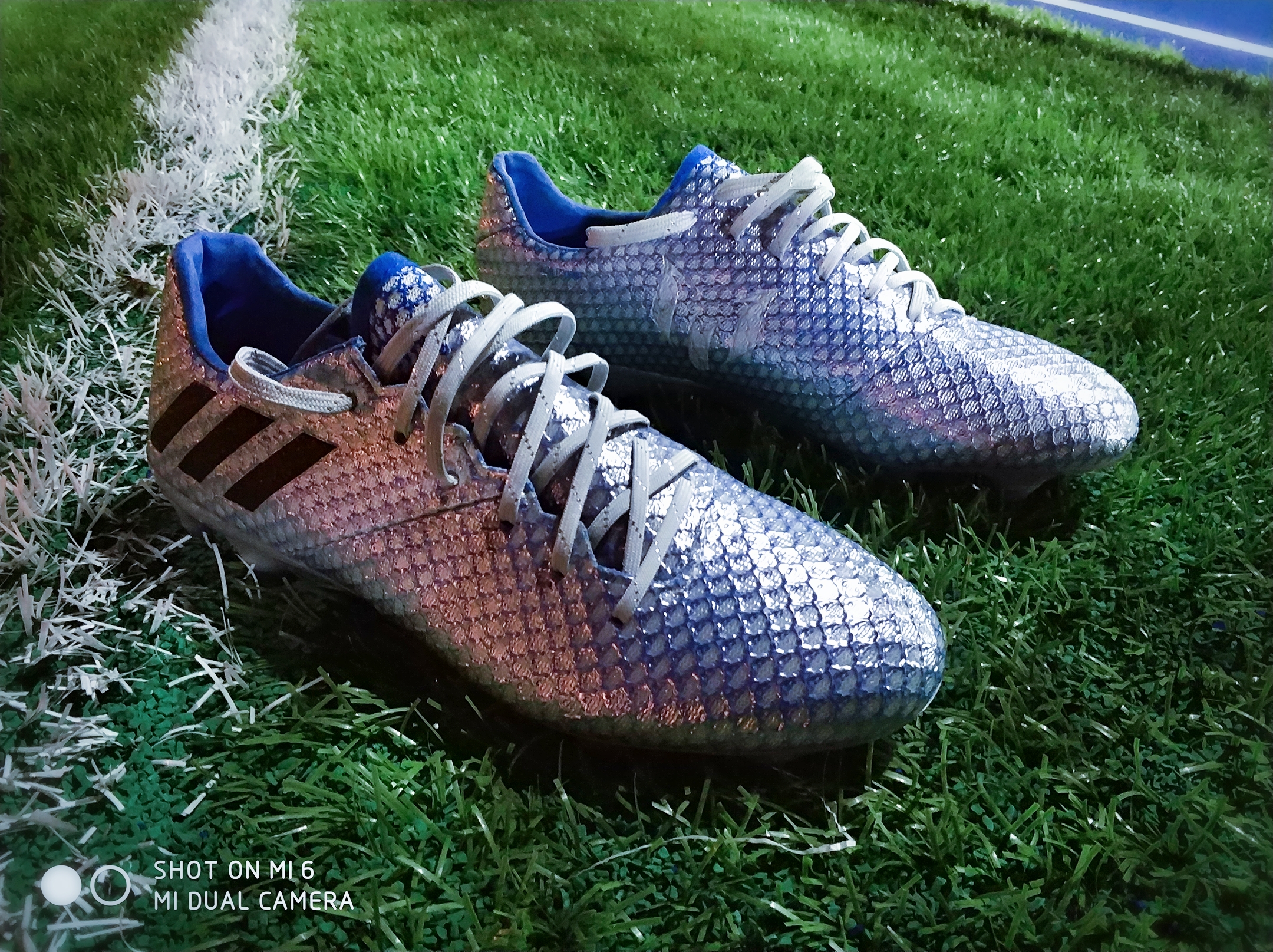 梅西上脚的第一双adidas,梅西上脚阿迪达斯boost19