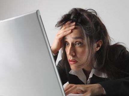 鼻梁色素沉着黑斑怎么祛除,眼镜压过鼻梁黑色素沉积