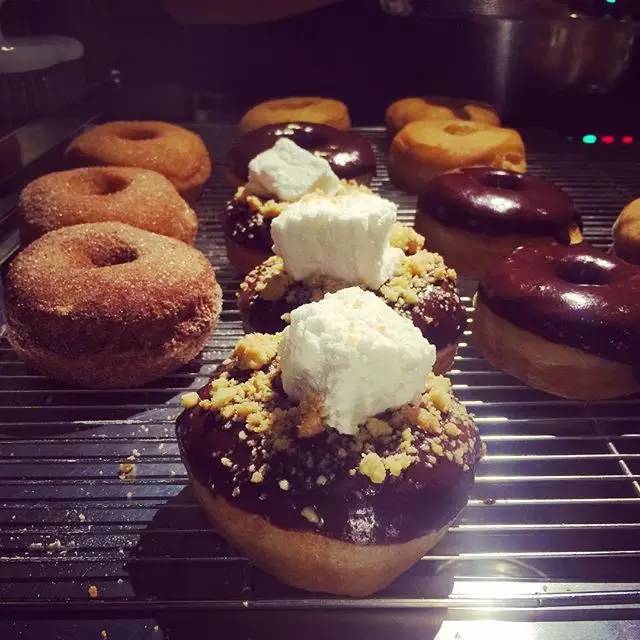 香港街头小食碗仔翅,香港街头小吃大排档