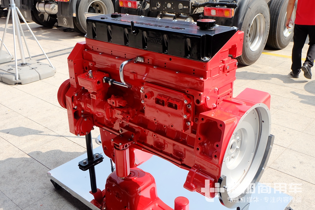 康明斯最新款发动机,康明斯发动机寿命多长