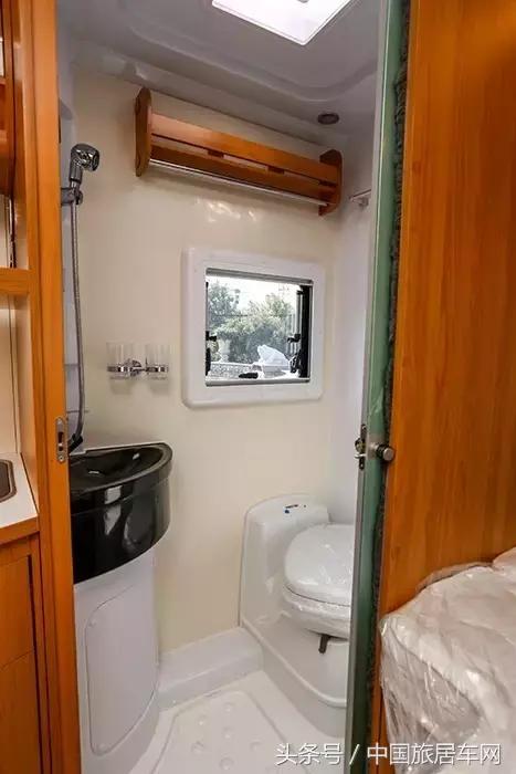 大通rv80怎么样,原厂大通长轴rv80豪华房车