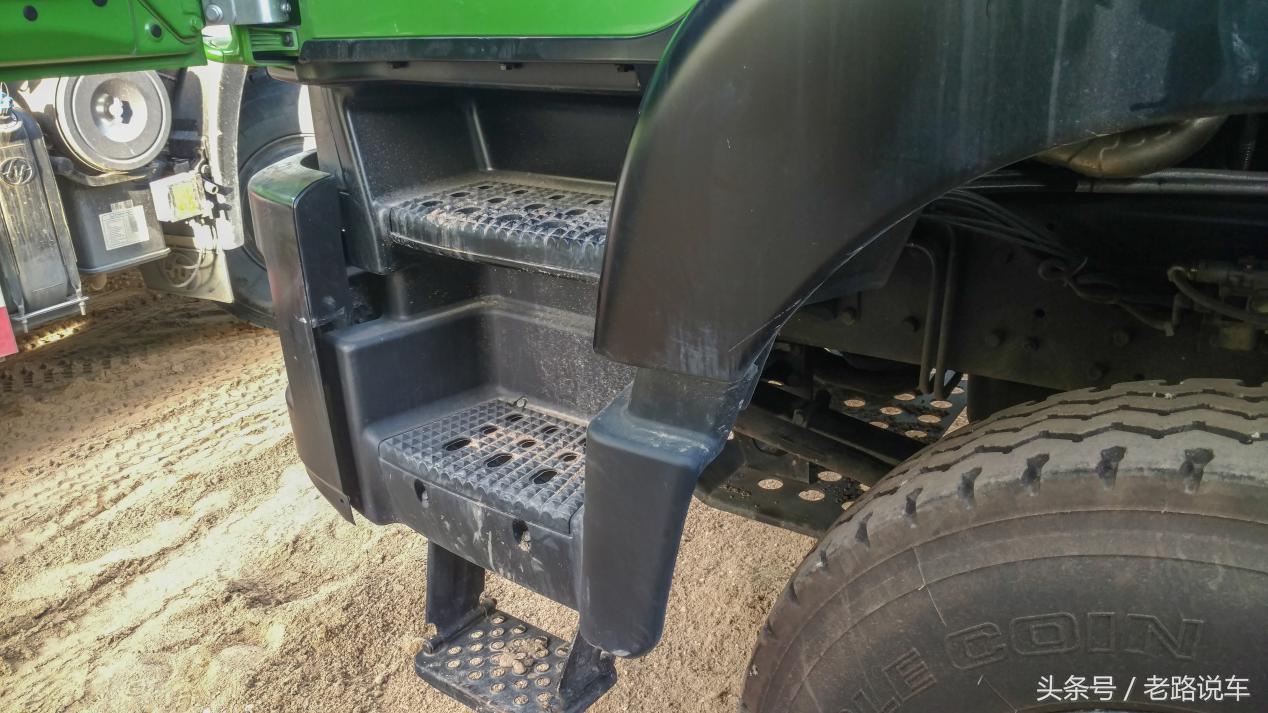 红岩金刚m500自卸车内饰图片,红岩金刚m500自卸车轻量化