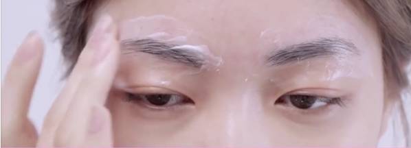 女生修眉教程初学者圆脸,自己在家修眉新手修眉最简单方法