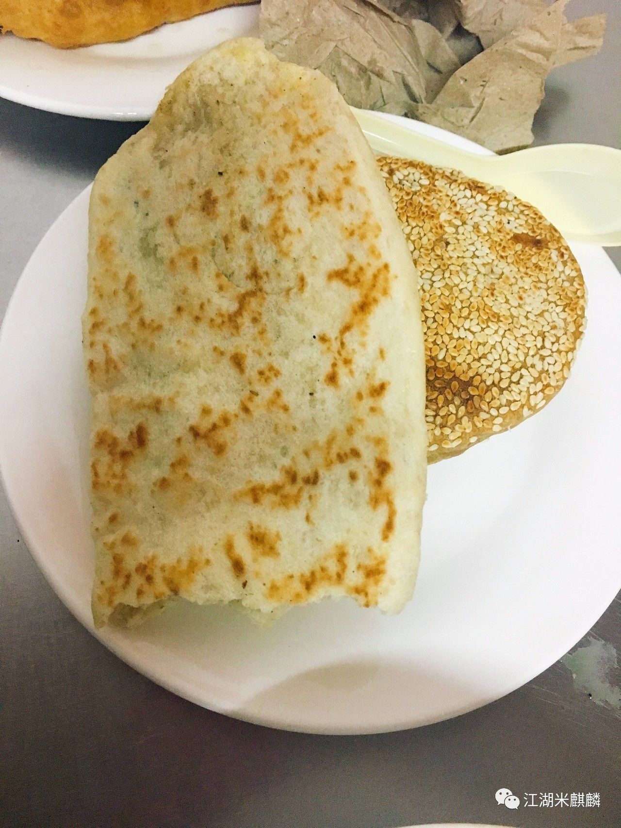 别熬夜了，明天早起2小时，去吃这家早餐限量1000份的油饼吧！