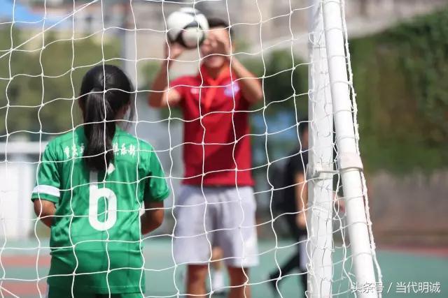 培育足球文化，当代明诚在行动