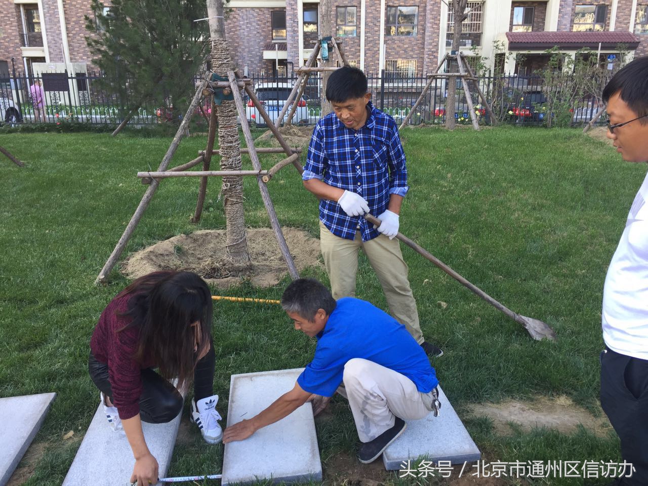 搭建桥梁，汇集力智，北京市通州区宋庄镇积极协调解决雅颂居小区周边道路整治问题