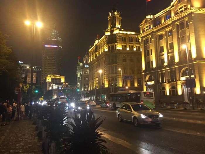 人人都喜欢的小资生活商业区,有些人喜欢大城市的繁华