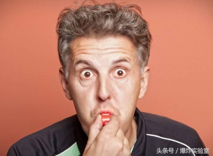 怎么用一根吸管做成唢呐的哨子,用粗吸管做哨子能吹得很响