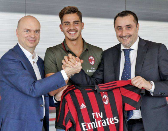 8场11球5助攻,八场七球三助攻