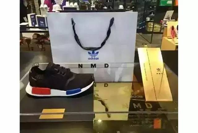 成都人疯狂排队,成都人疯狂派对