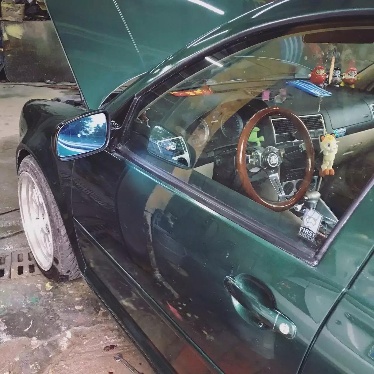 一个喜欢玩车的女司机,喜欢玩飞车的女生是什么性格