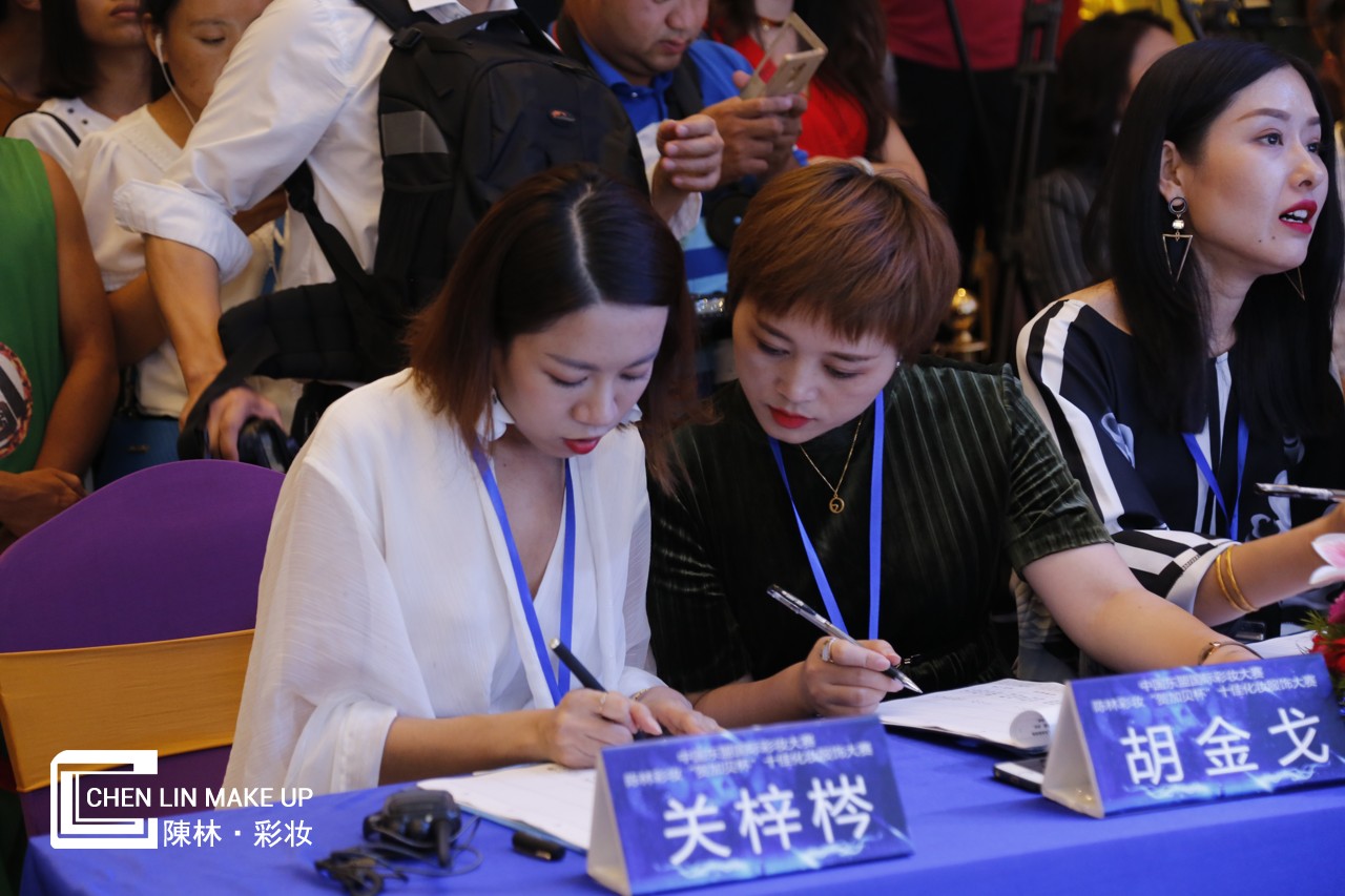 中国东盟国际彩妆大赛陈林彩妆贺加贝杯十佳化妆服饰比赛完美收官
