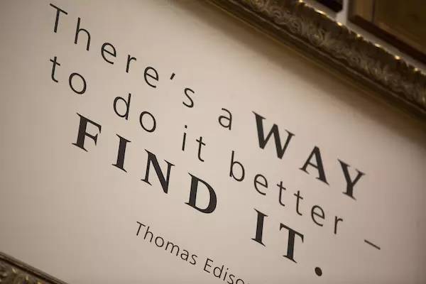 尿不湿是所有父母都该感激的发明，同意的举手