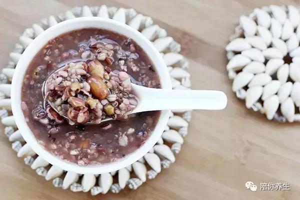 湿气过重如何祛湿,湿气过重吃鲜藿香叶可以祛湿气