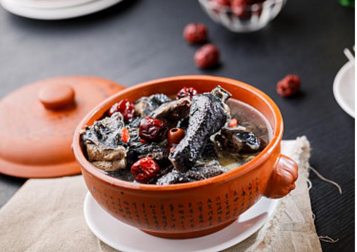 女人每天补充什么可以变年轻,女性每天补充铁元素