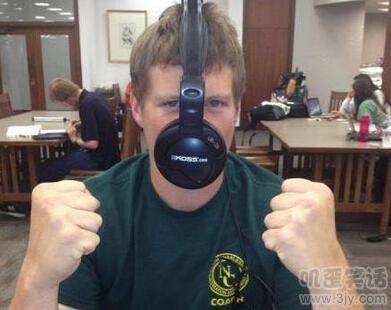 老婆是个短发，今儿结婚戴假发