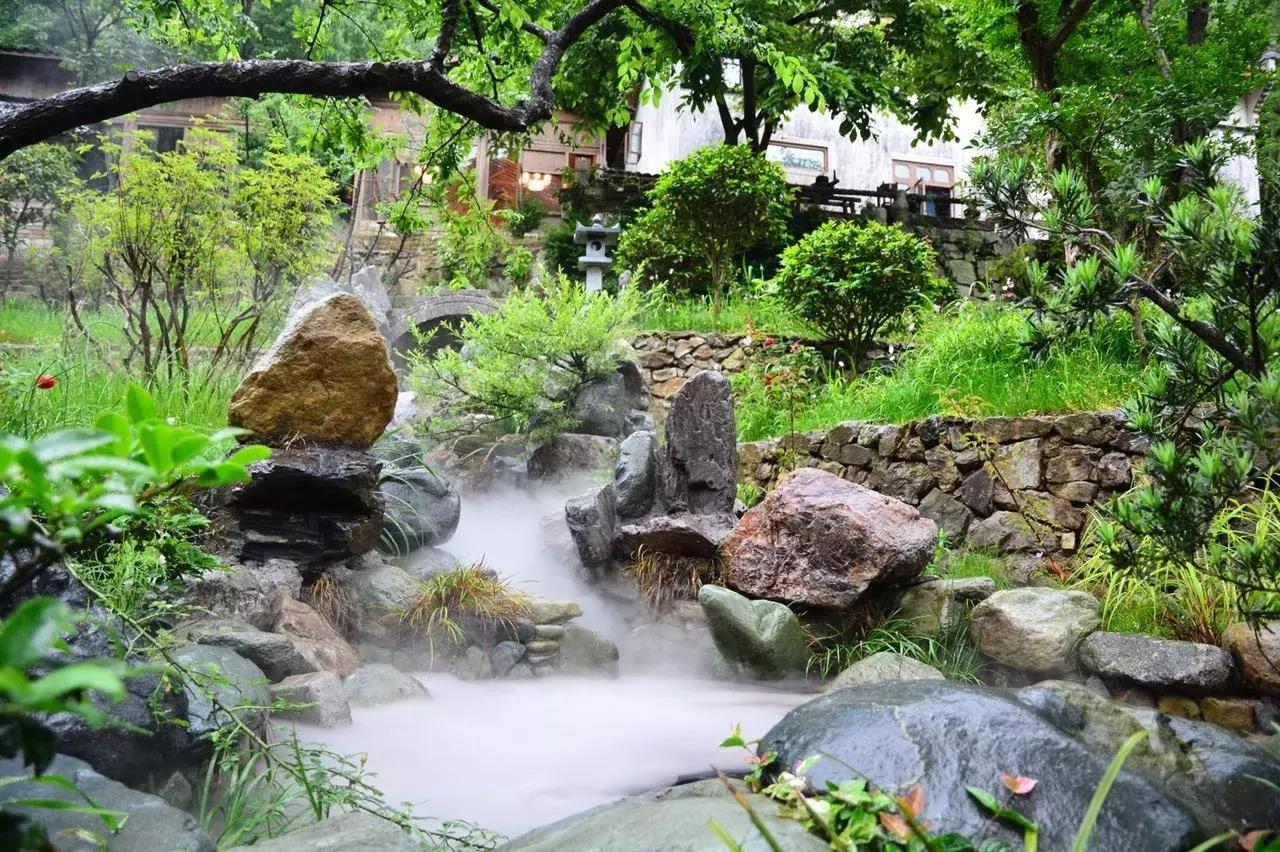 30年间从学徒到大师，46岁他隐居黄山脚下匠心造出2000㎡避世山居