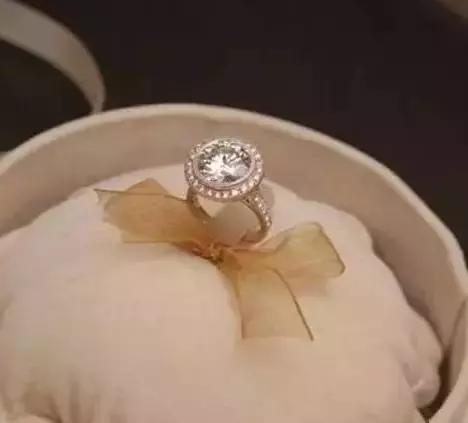 范冰冰的钻戒有多大,范冰冰钻戒有多大