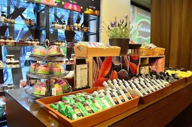 清迈机场退税后行李托运攻略,泰国曼谷商场买东西清迈机场退税