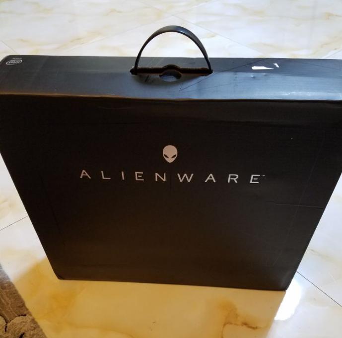 外星人笔记本电脑顶配开箱,大屏幕外星人笔记本开箱