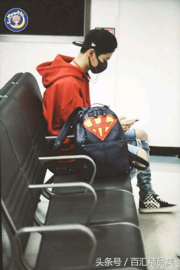 鹿晗同款vans卡其色拼接,鹿晗vans棋盘格