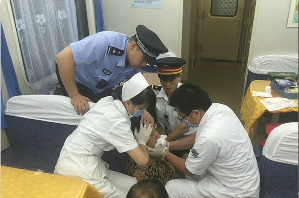 掉下巴怎么缓解,掉下巴了怎么处理