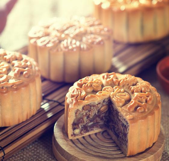 好吃不腻的五仁月饼做法,老师傅教你做经典五仁月饼