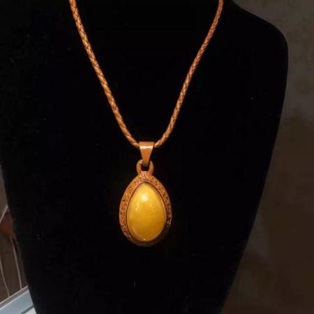 蜜蜡吊坠多少钱一克最新报价,纯天然的原石蜜蜡多少钱一克