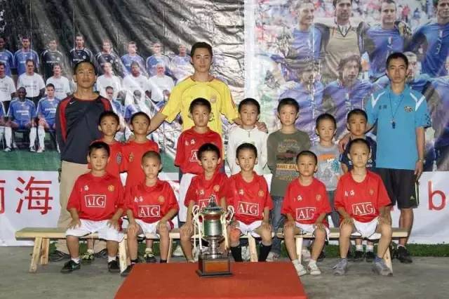 不得了！南海这对14岁双胞胎成恒大代表“远征”西班牙！