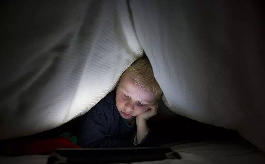 摸*处私**、玩JJ，宝宝真是“耍流氓”？知道真相后的我淡定不少！