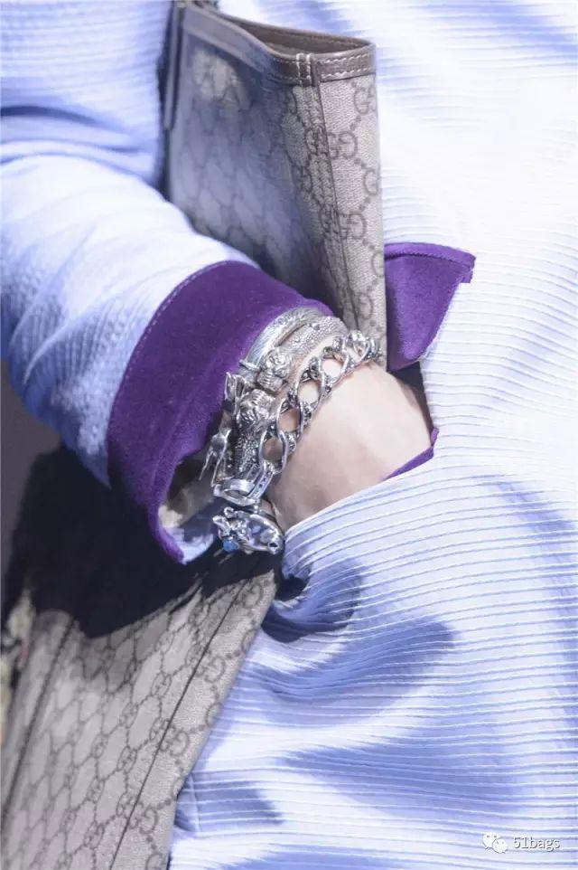 gucciguccipradaprada,gucci最火爆的包包推出新款