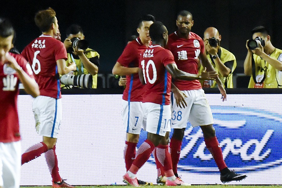 河南建业vs山东鲁能红牌,中超足球直播山东鲁能对河南建业