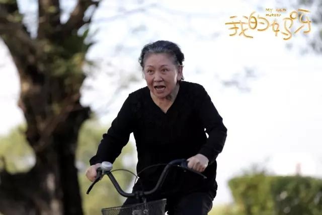 终于能在电影院看到一部让你笑着流泪的香港电影了