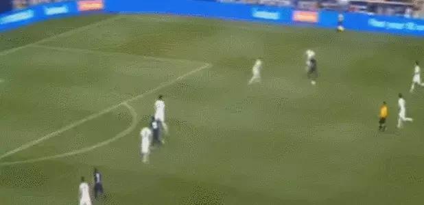 2022法甲妖人前锋,奥古斯丁鲁贝托远射