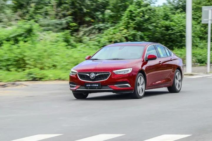 君威帕萨特雅阁凯美瑞怎么选,君威为什么比凯美瑞雅阁便宜